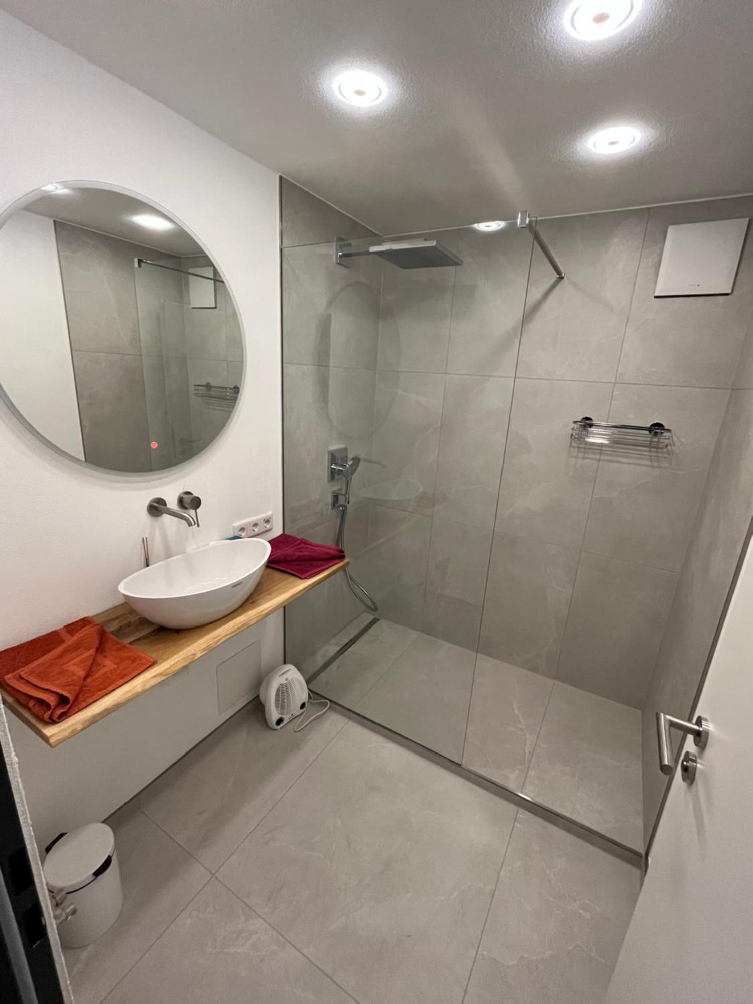 Frisch Renovierte Ferienwohnung Оберштауфен Экстерьер фото